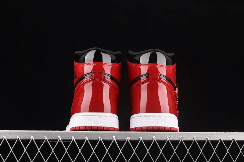 All categories Air Jordan Jordan series basketball shoes Air Jordan 1 High C version Air Jordan 1 High OG "Bred Patent" AJ1 Joe 1 patent leather black and red high-top basketball shoes 555088-063